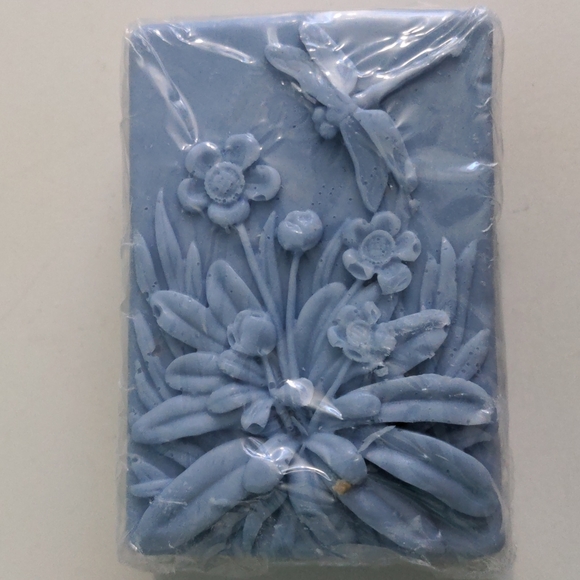 Handmade Elephant Shea Butter & Coconut Soap and Flower with Dragonfly Soap - Picture 4 of 5